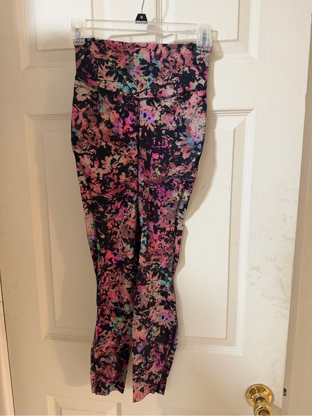 Women’s LULULEMON Black Floral Leggings with Pink & Teal Accents